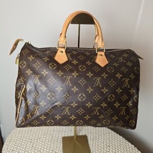 Louis Vuitton Speedy 35 Monogram